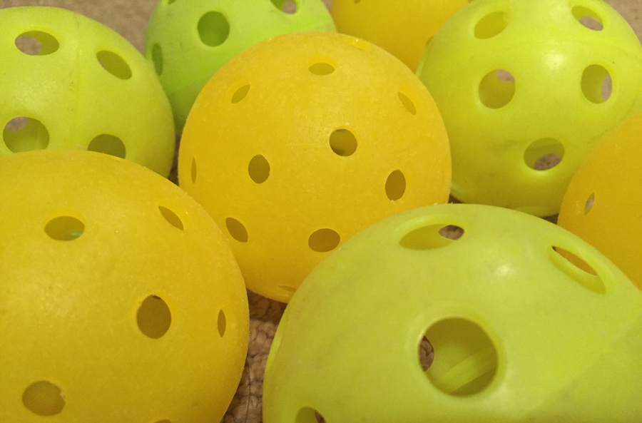 70mm 2.76 inch Pickleball Balls indoor Tournament Meet Pure of Yellow 
